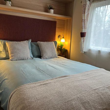 Forest Beach Bashley Park Суэй Экстерьер фото