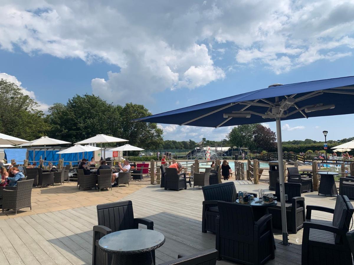 Forest Beach Bashley Park Суэй Экстерьер фото