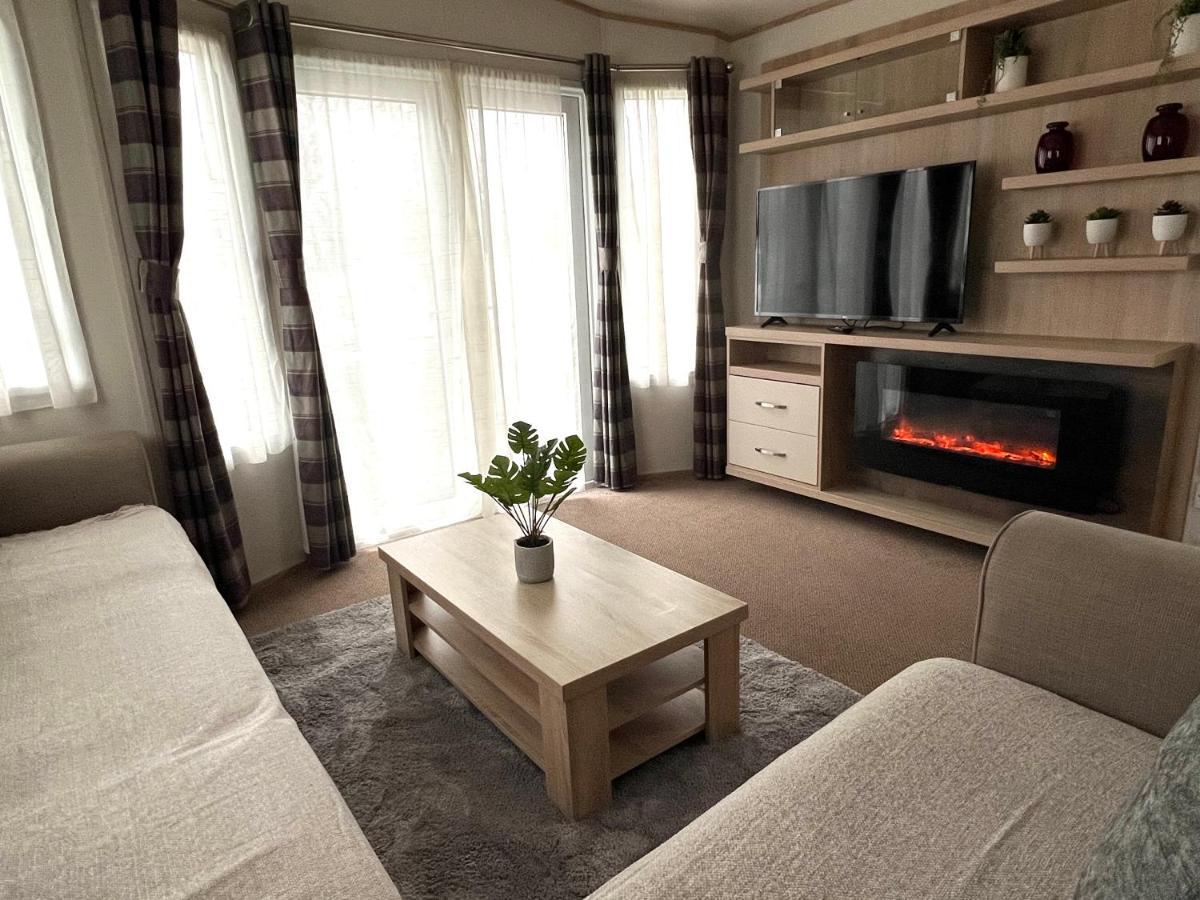 Forest Beach Bashley Park Суэй Экстерьер фото