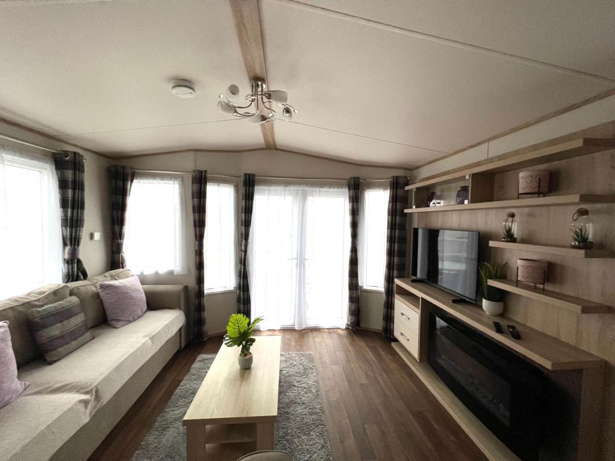 Forest Beach Bashley Park Суэй Экстерьер фото