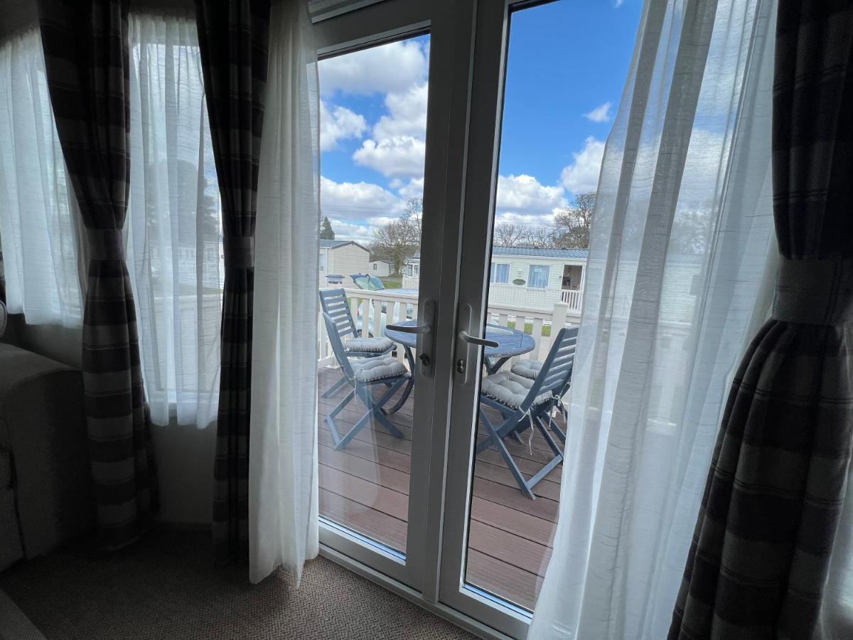 Forest Beach Bashley Park Суэй Экстерьер фото