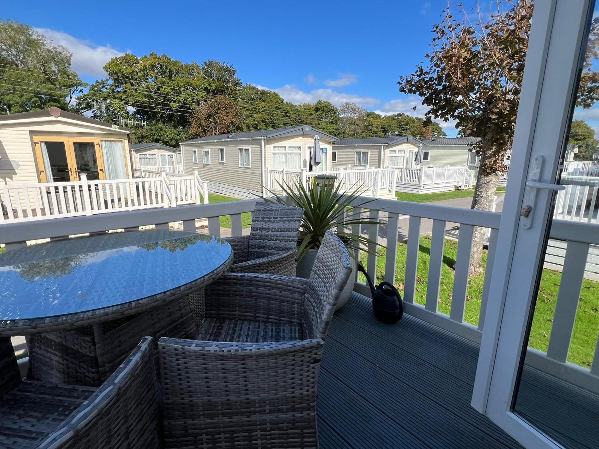 Forest Beach Bashley Park Суэй Экстерьер фото